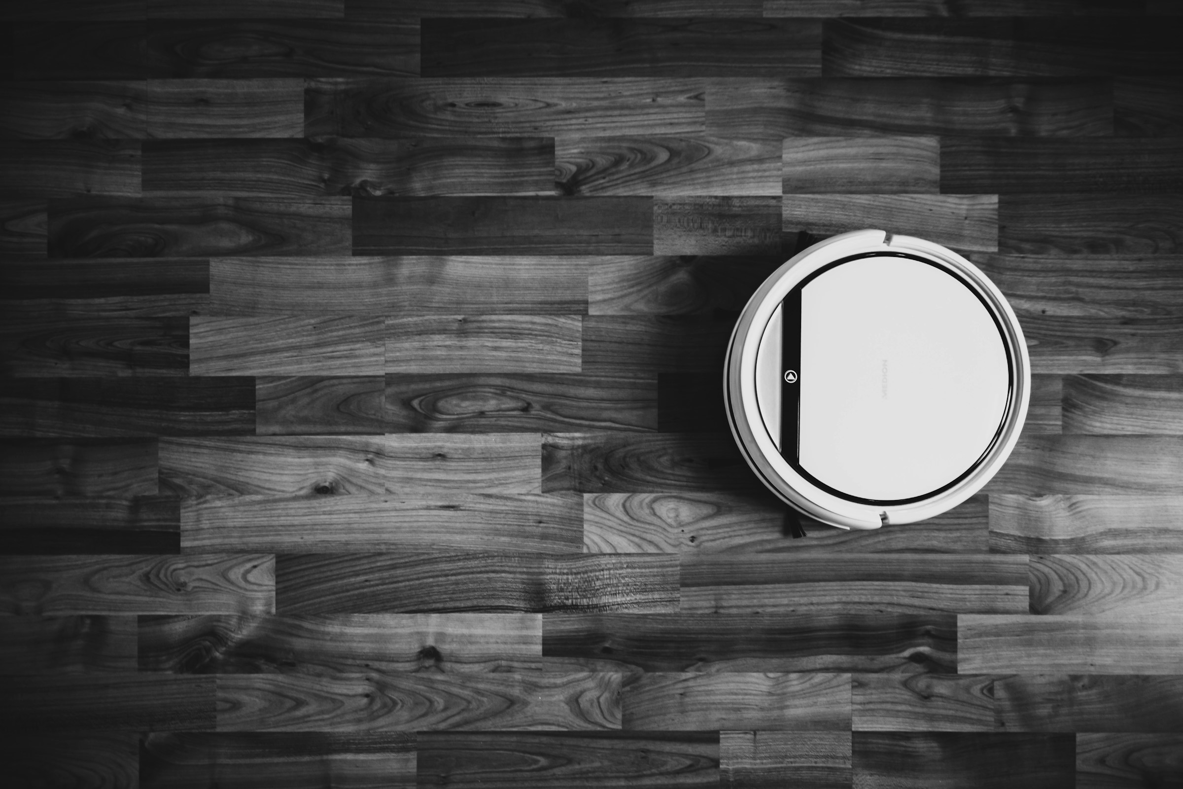 Engineering a Cleaning Robot RESTful API and Route Planning